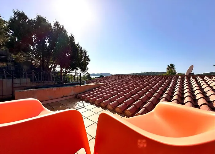 Patio On The - 300 Mt From Simius