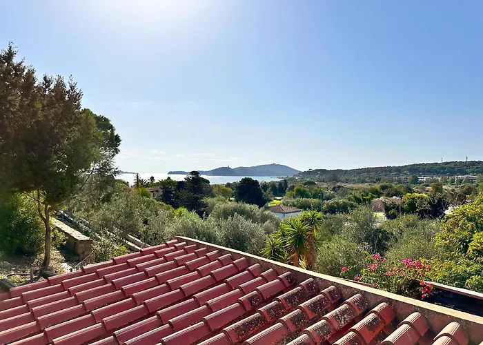 Patio On The - 300 Mt From *