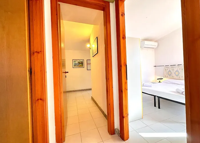 Patio On The - 300 Mt From Simius