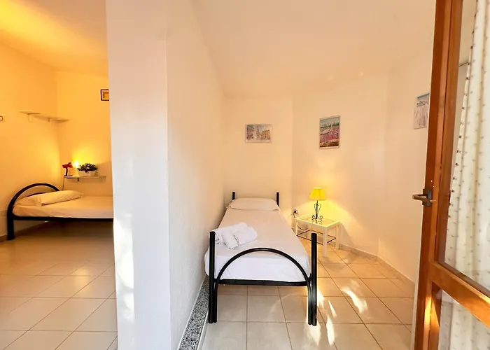 Patio On The - 300 Mt From * Simius